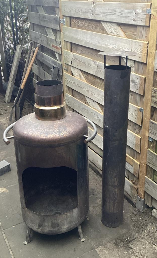 Gebruikte Vuurton / tuinhaard met pijp, Tuin en Terras, Vuurkorven, Gebruikt, Vuurton, Ophalen of Verzenden