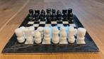 Marmeren schaakbord met stukken, Ophalen, Zo goed als nieuw