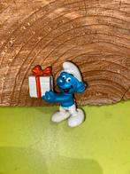 Smurfen smurf met kado, Ophalen of Verzenden, Gebruikt, Verschillende Smurfen