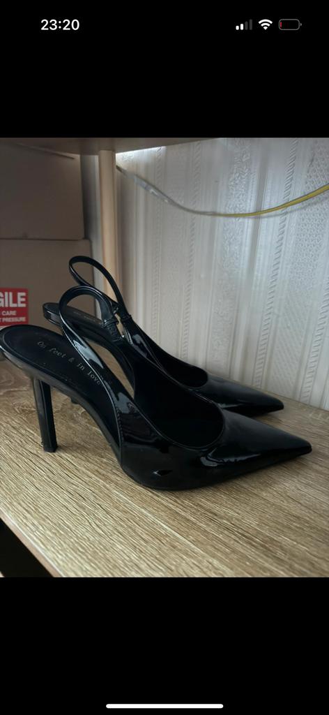 Naaldhakken, Kleding | Dames, Schoenen, Ophalen of Verzenden, Zo goed als nieuw, Zwart