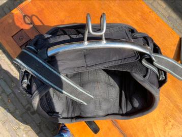 Neilpryde trapeze medium (M) beschikbaar voor biedingen