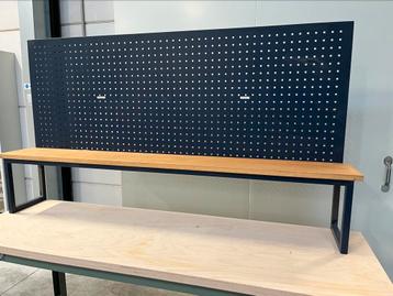 Gereedschapbord opstand blauw beschikbaar voor biedingen