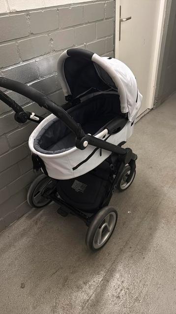 Mutsy kinderwagen beschikbaar voor biedingen