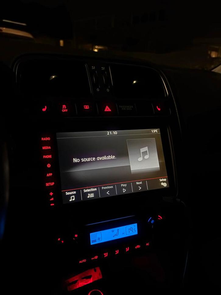 VW Navigatie RCD 880 Pro Apple Carplay - VW Polo Golf Caddy, Auto diversen, Autoradio's, Gebruikt, Ophalen of Verzenden