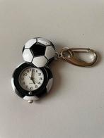 Voetbal klokje sleutelhanger, Ophalen of Verzenden, Zo goed als nieuw, Overige materialen, Overige merken