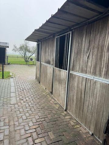 Buitenstal | 6000 x 3000mm. | 2 boxen beschikbaar voor biedingen