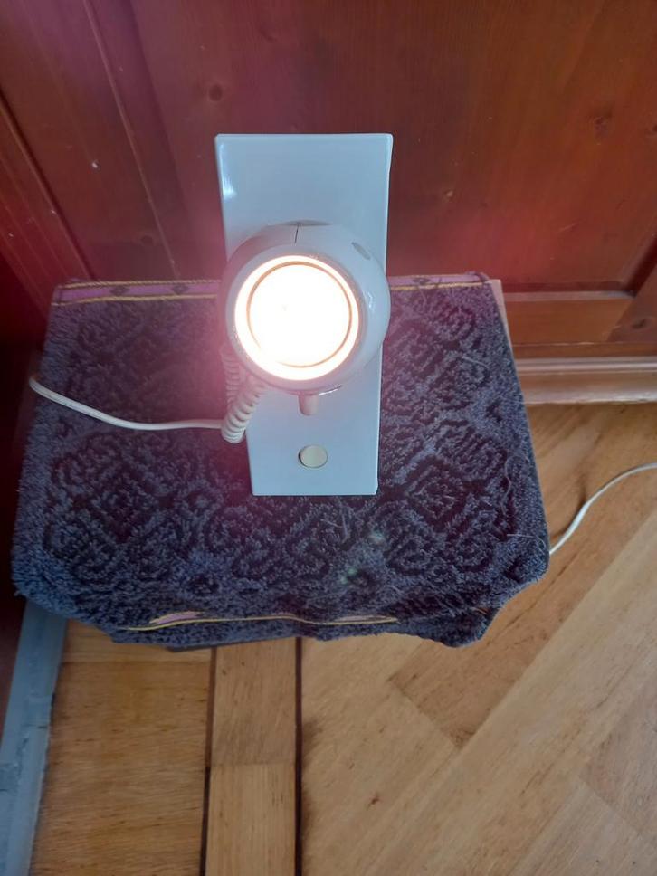 HEMA's vintage jaren 80 space age eyeball tafel / bureaulamp, Huis en Inrichting, Lampen | Tafellampen, Gebruikt, Minder dan 50 cm