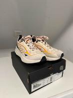 Hi tec sneaker maat 37, Ophalen of Verzenden, Zo goed als nieuw