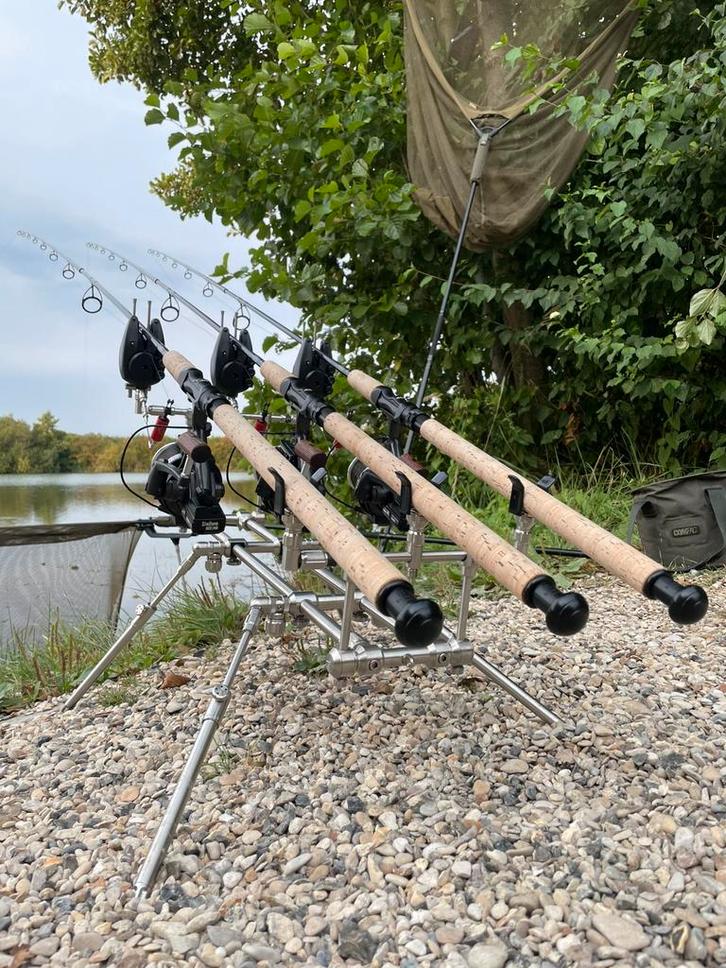 Solar p1 universal pod, Watersport en Boten, Hengelsport | Karpervissen, Zo goed als nieuw, Overige typen, Ophalen of Verzenden