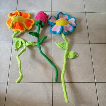3 bloem knuffels beschikbaar voor biedingen