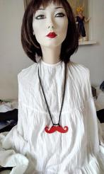 Salvador Dali prachtige ketting Hanger Rode Snor Uniek, Met hanger, Kunststof, Ophalen of Verzenden, Zo goed als nieuw