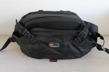 LOWEPRO Inverse 200 AW Zwarte Camera Heuptas beschikbaar voor biedingen