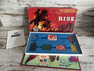 Klassieke risk in rode doos [s993] beschikbaar voor biedingen