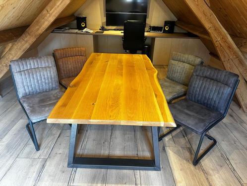Stoere eiken tafel met stalen onderstel en stoelen, Huis en Inrichting, Tafels | Eettafels, Zo goed als nieuw, 50 tot 100 cm, 200 cm of meer