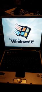 Medion MD40100 Retro Gaming Laptop - Windows 98se, Ophalen of Verzenden, Gebruikt