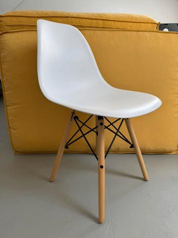 6x witte IKEA kuipstoelen - eetkamerstoelen beschikbaar voor biedingen
