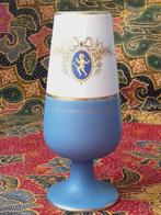 Origineel oud vaasje van Flora Lydia Gouda plateel 15 cm.