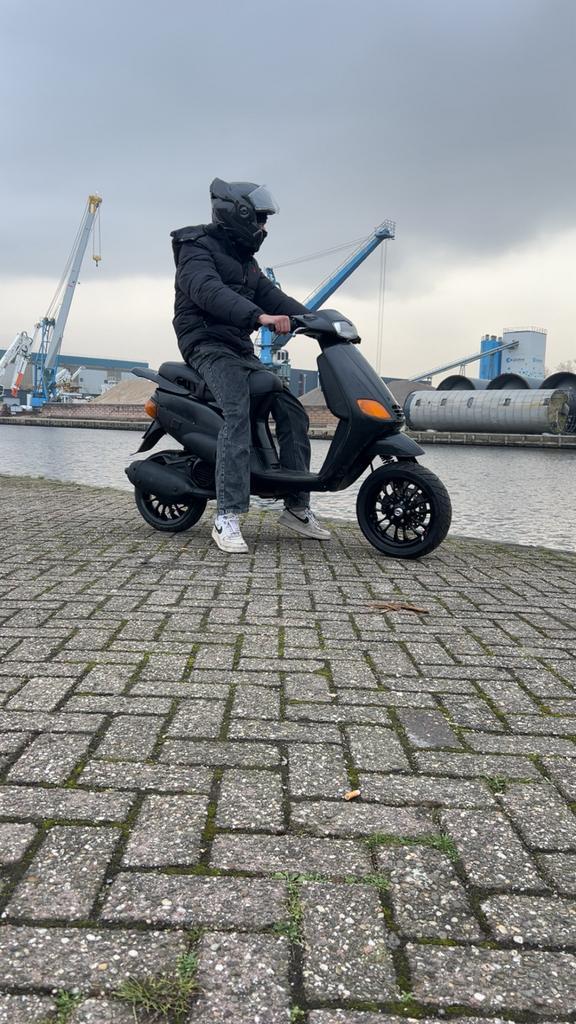 type 3 125cc, Fietsen en Brommers, Scooters | Piaggio, Zo goed als nieuw, Zip, Tweetakt, Ophalen