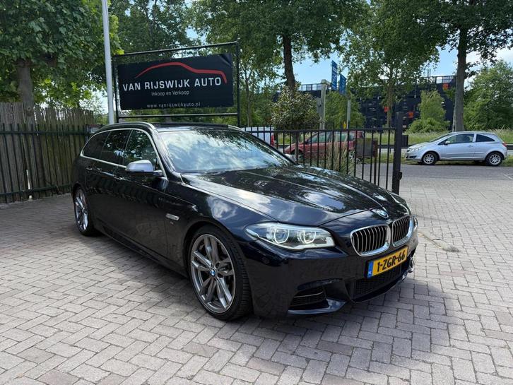 BMW 5-serie Touring M550xd Pano Xenon H&K Camera Nav Stoelve, Auto's, BMW, Bedrijf, Te koop, 5-Serie, 4x4, ABS, Airbags, Airconditioning