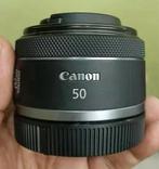 Canon RF 50mm f/1.8 STM, Ophalen of Verzenden, Zo goed als nieuw, Standaardlens