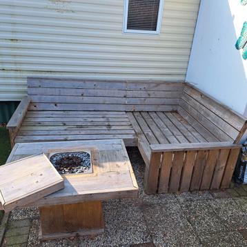 Loungebank beschikbaar voor biedingen