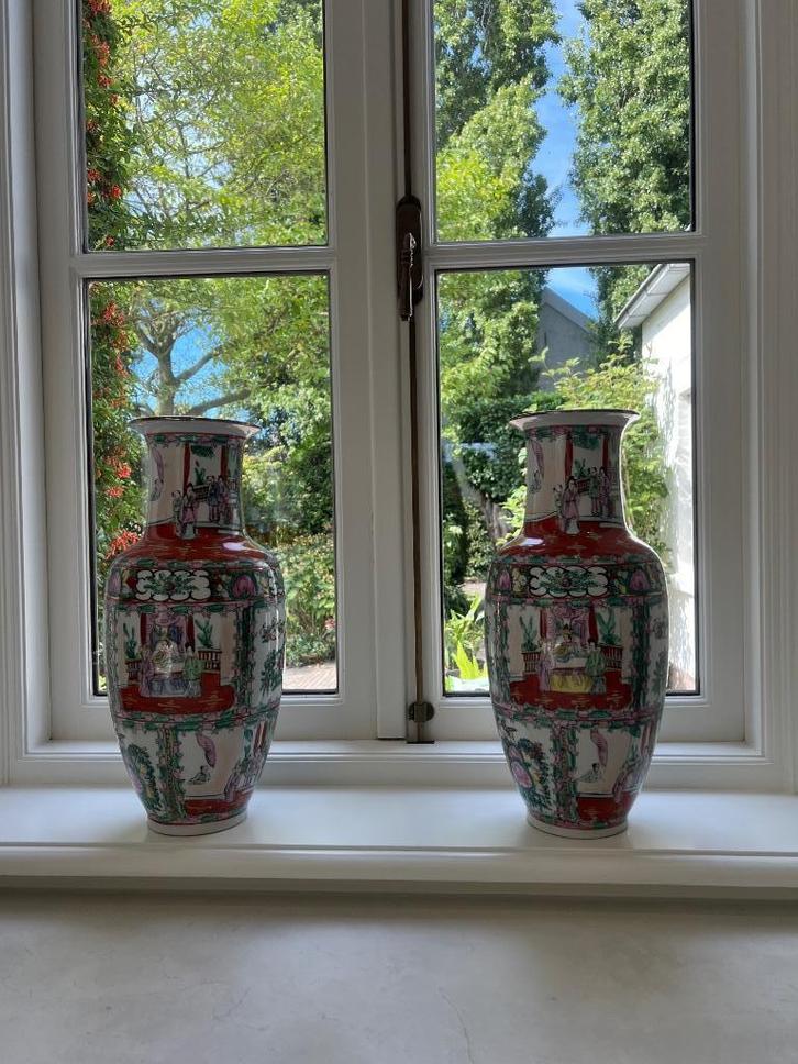 Paar handbeschilderde chinese vasen - familie rose stijl, Antiek en Kunst, Curiosa en Brocante, Ophalen