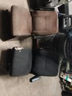 Twee stoelen uit een Mercedes 406, Ophalen