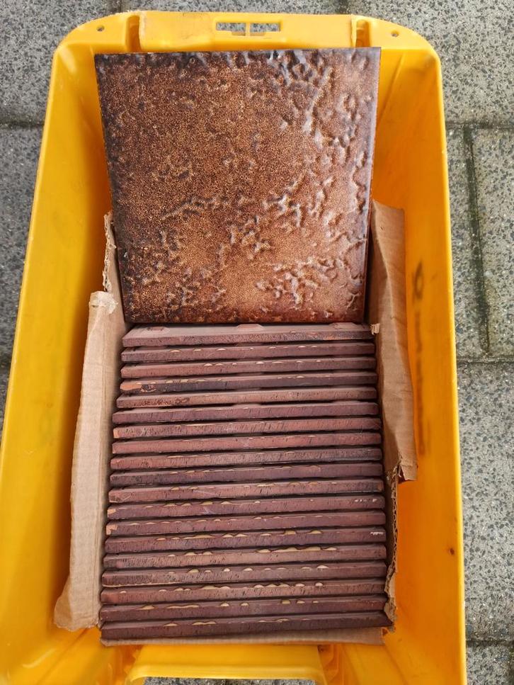 Partijtje vintage roestbruine tegels (20x20cm, 20 stuks), Doe-het-zelf en Verbouw, Tegels, Zo goed als nieuw, Vloertegels, Keramiek