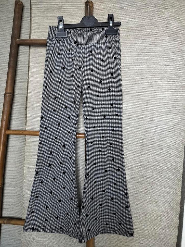 HEMA flared broek maat 122-128, Kinderen en Baby's, Kinderkleding | Maat 122, Ophalen of Verzenden