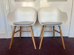 2 x Witte Kuipstoel met beuken onderstel, incl grijze kussen, Huis en Inrichting, Stoelen, Ophalen, Kunststof, Twee, Wit