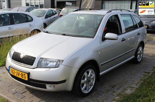 Skoda Fabia Combi 1.4-16V Elegance AUTOMAAT IJskoude Airco T, Auto's, Skoda, Bedrijf, Te koop, Fabia, Airbags, Airconditioning