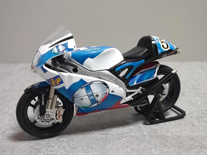 Aprilia RSW250 - Alex de Angelis - GP250cc, Hobby en Vrije tijd, Modelauto's | 1:5 tot 1:12, Zo goed als nieuw, Motor, 1:9 t/m 1:12
