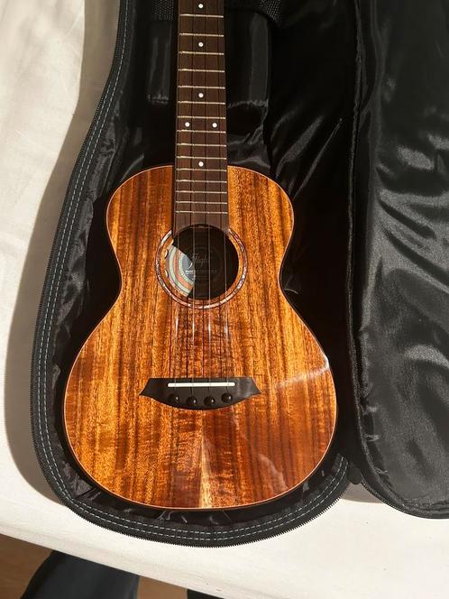 Flight phantom tenor ukulele, Muziek en Instrumenten, Snaarinstrumenten | Overige, Gebruikt, Ukelele, Ophalen