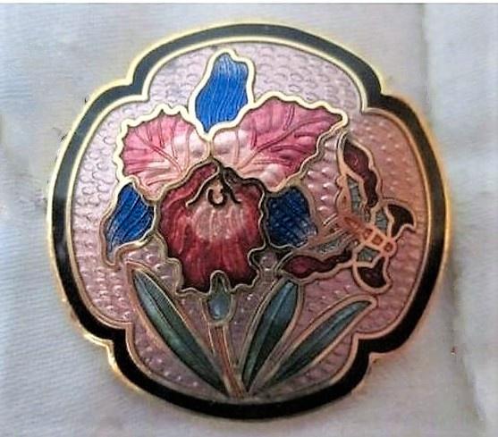 FISH cloisonne broche bloem met vlinder (7878-4683), Sieraden, Tassen en Uiterlijk, Broches, Zo goed als nieuw, Overige materialen