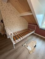 Teab; antiek Frans brocante smeedijzeren kinderbed, Ophalen, 85 tot 100 cm, Zo goed als nieuw, Lattenbodem