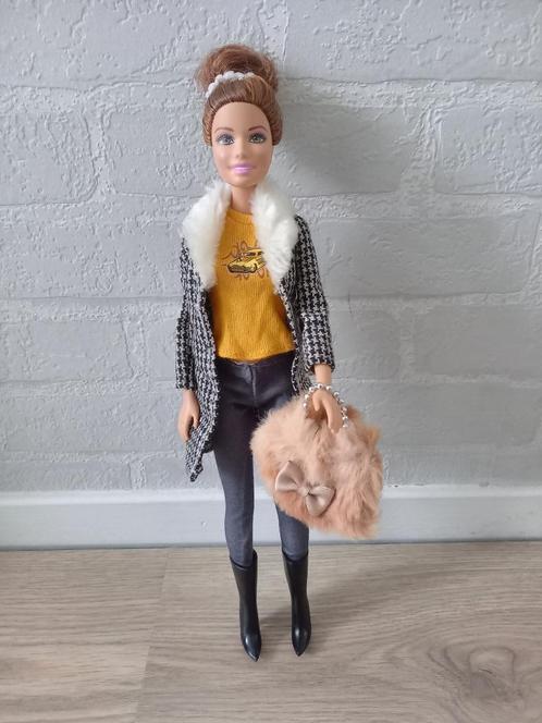 Barbie kleertjes set 45, Kinderen en Baby's, Speelgoed | Poppen, Nieuw, Barbie, Verzenden