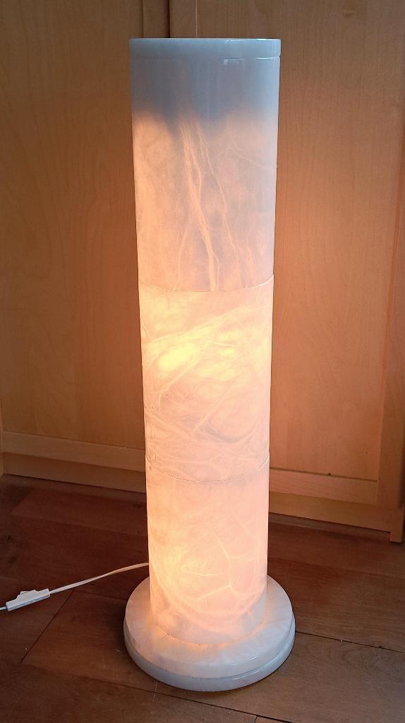 Marmeren plantenzuil met licht - 81cm. hoog, Huis en Inrichting, Woonaccessoires | Zuilen en Pilaren, Zo goed als nieuw, Ophalen