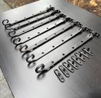 7 zwarte ijzeren raamuitzetters krul, Ophalen of Verzenden, Gebruikt, IJzer, Schuif of Grendel