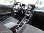Volkswagen T-Roc 1.5 TSI Life Business|Virtueel Cockpit|Stoe, 1258 kg, Euro 6, 150 pk, Zwart