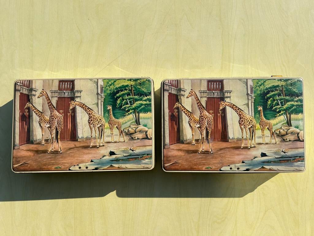 2 oude blikken Martougin met 1 sleutel, Vintage, Gebruikt, Beige, Ophalen of Verzenden