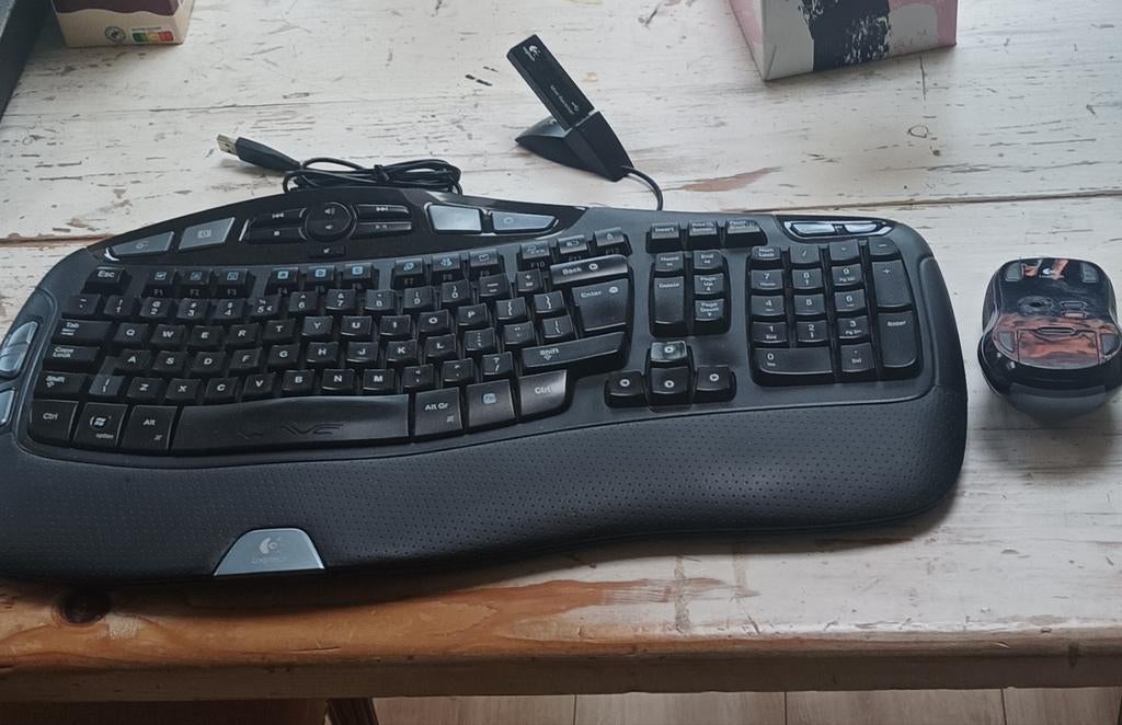 Logitech Draadloos Toetsenbord en Muis Set, Computers en Software, Muizen, Ophalen, Muis, Gebruikt, Logitech