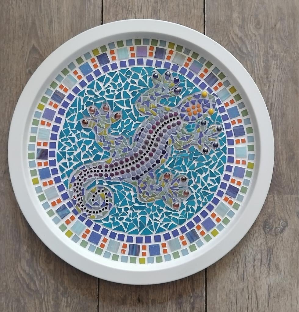 Bijzettafeltje, wit, uniek mozaiek blad met gekko, 45 tot 60 cm, Minder dan 55 cm, Metaal of Aluminium, Rond