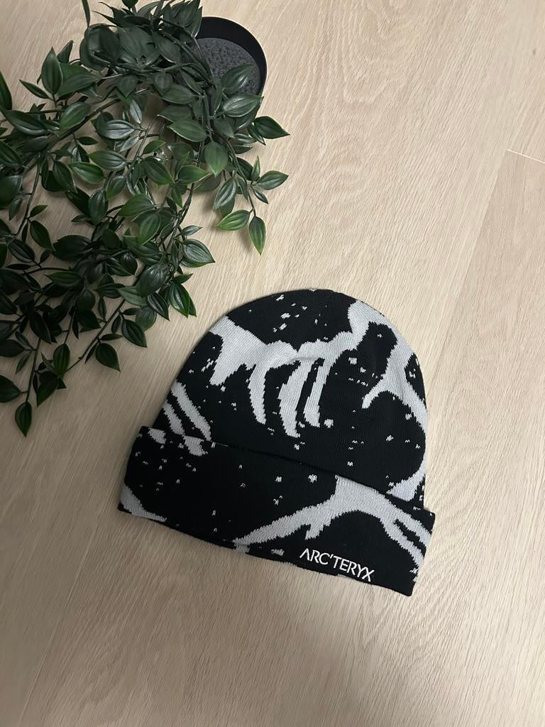 Arc’teryx Grotto Toque Muts Black/Void, Ophalen of Verzenden, Zo goed als nieuw, One size fits all, Hoed