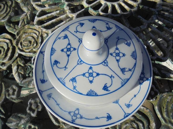 Jäger Botervloot met blauw Saks decor, Antiek en Kunst, Antiek | Servies los, Ophalen of Verzenden