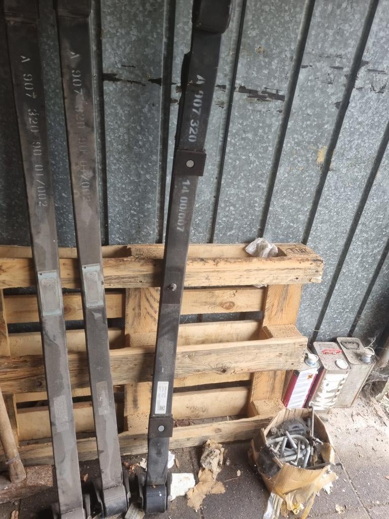 dubbele bladveer Mercedes Sprinter, Ophalen of Verzenden, Nieuw, Mercedes-Benz