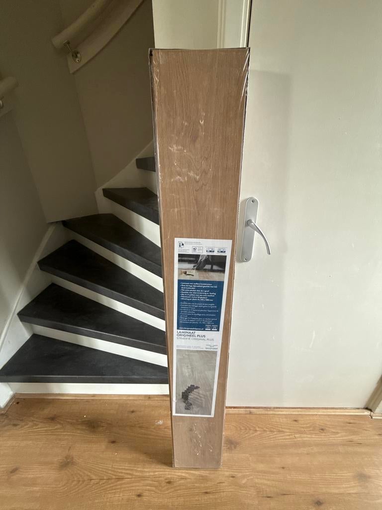 Bruynzeel Laminaat bruisend bruin - 2 ongeopende pakken, Doe-het-zelf en Verbouw, Vloerdelen en Plavuizen, Ophalen, Nieuw, 5 tot 10 m²