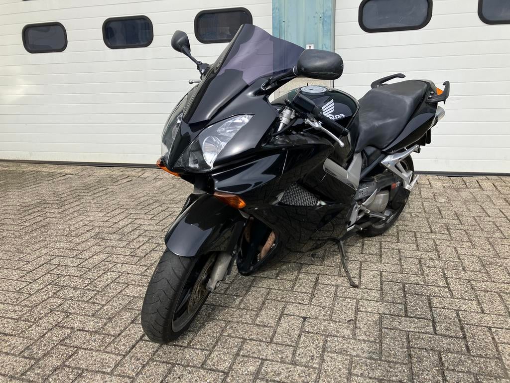 Honda VFR 800 Vtec zwart, Sportuitlaat, 4 cilinders, Motorrijbewijs A, Particulier