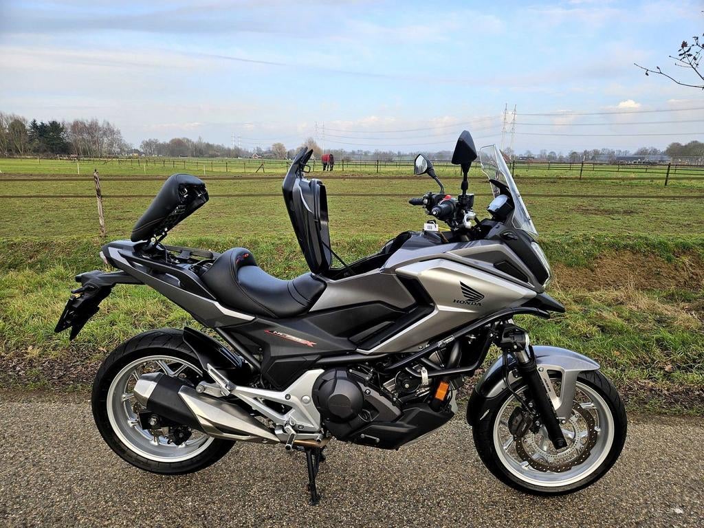 HONDA NC750 X DCT 2016 ABS DAGRIJLAMPEN VALBEUGEL LUXE ZADEL, 2 cilinders, Bedrijf, Onbekend, Meer dan 35 kW