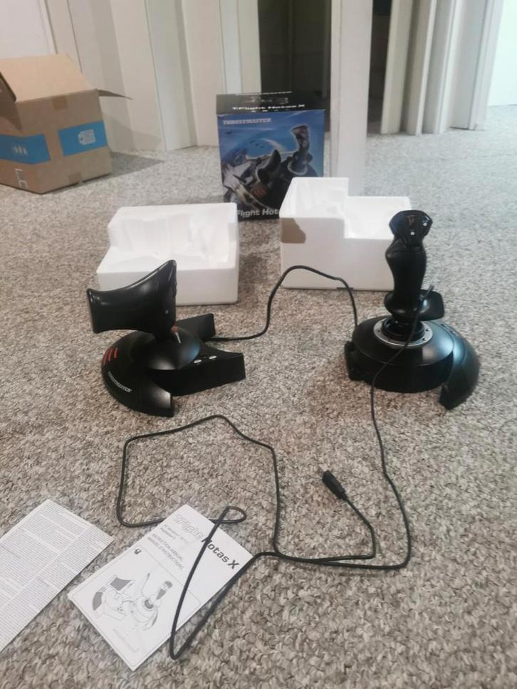 Thrustmaster Tflight Hotas X gloed nieuw met verpakking!, Computers en Software, Joysticks, Zo goed als nieuw, Ophalen