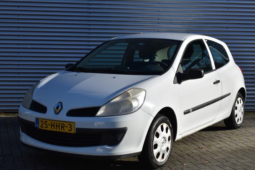 Renault CLIO 1.2-16V BNS LINE / AIRCO / TREKHAAK, Voorwielaandrijving, 535 kg, 4 cilinders, 1055 kg